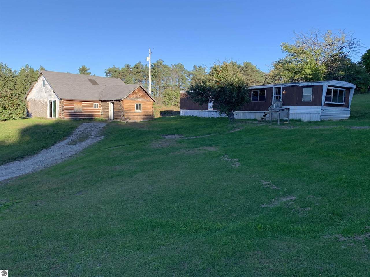 3041 45 Road - Photo 1