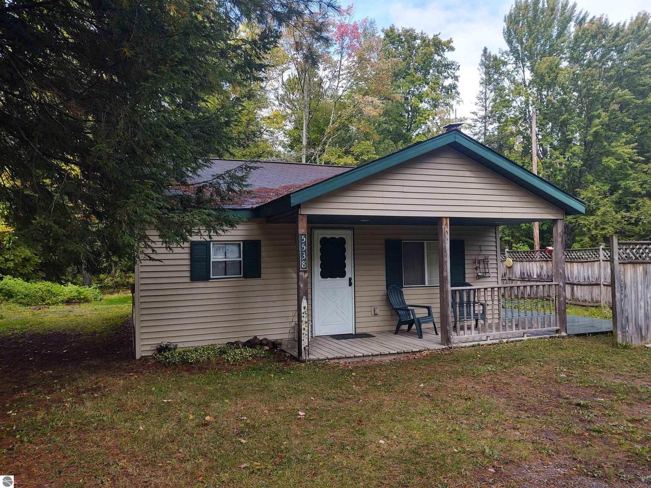 5535 Bamfield Road - Photo 1