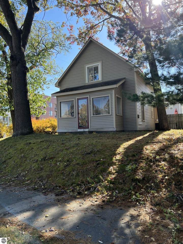 1030 Boyd Avenue - Photo 1