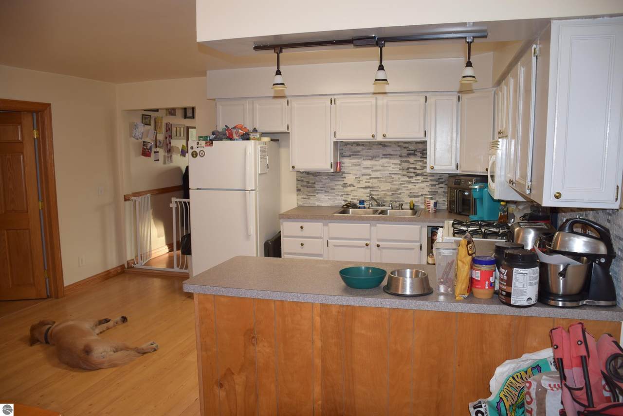 940 Isabella Road - Photo 1