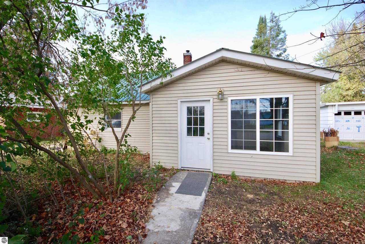 307 Calhoun Street - Photo 1