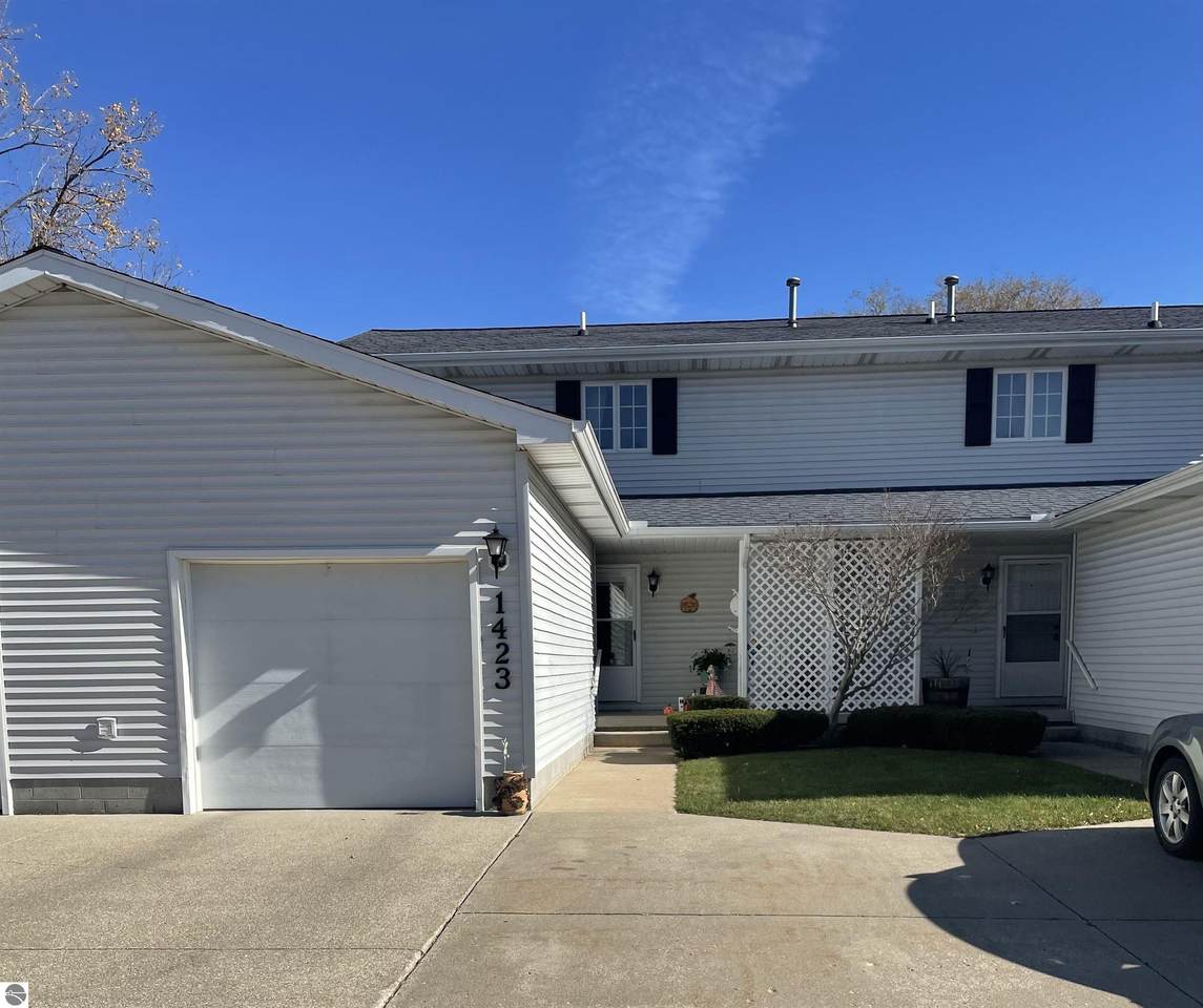 1423 Gaylord Street - Photo 1