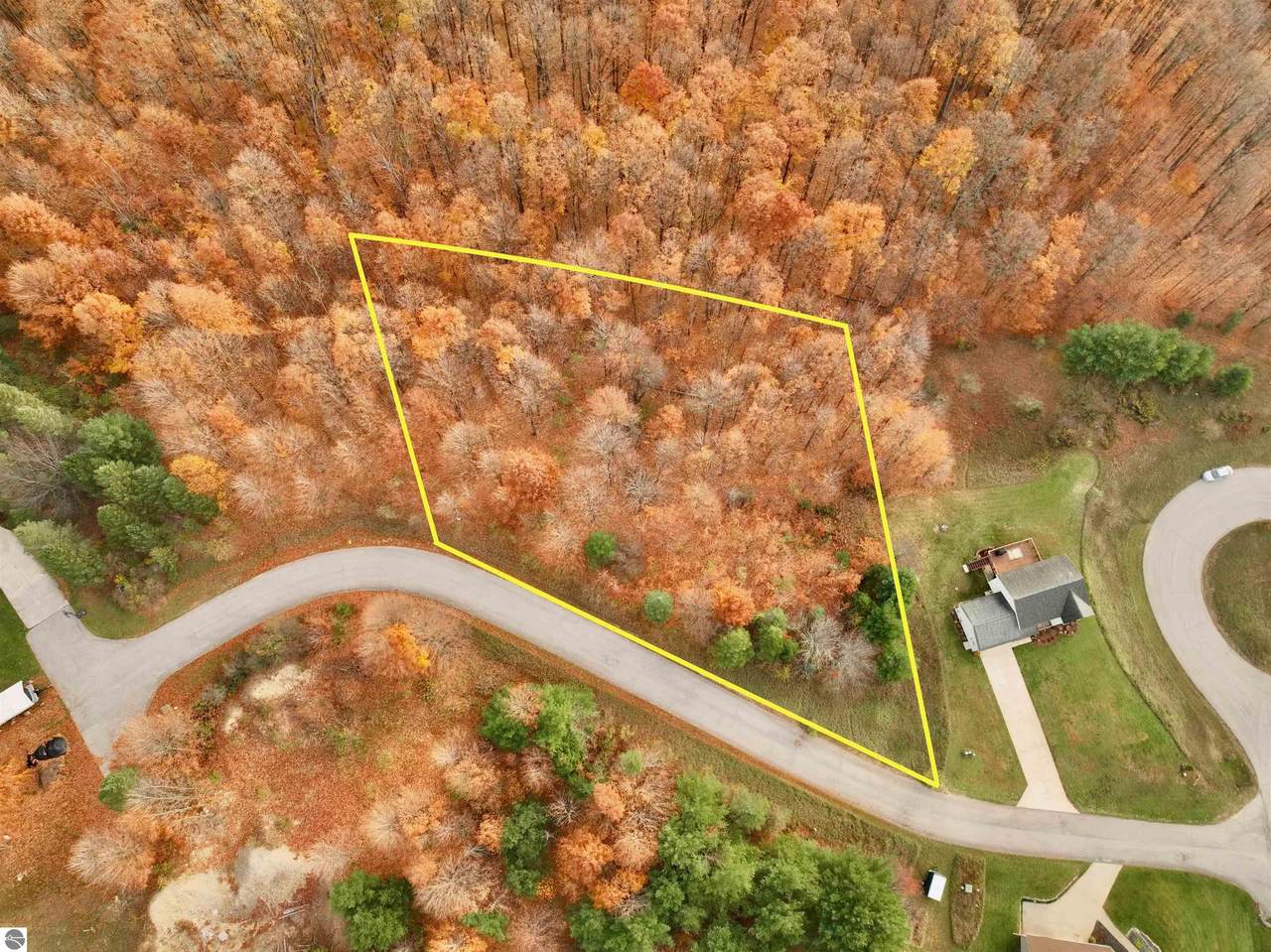 593 Michael Avenue - Photo 1