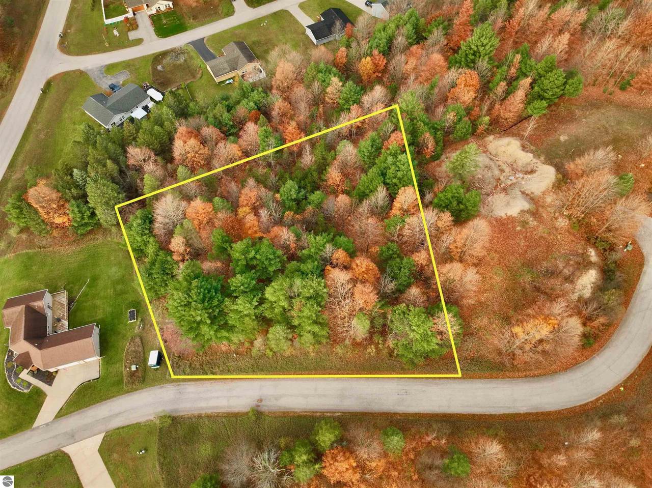 618 Michael Avenue - Photo 1