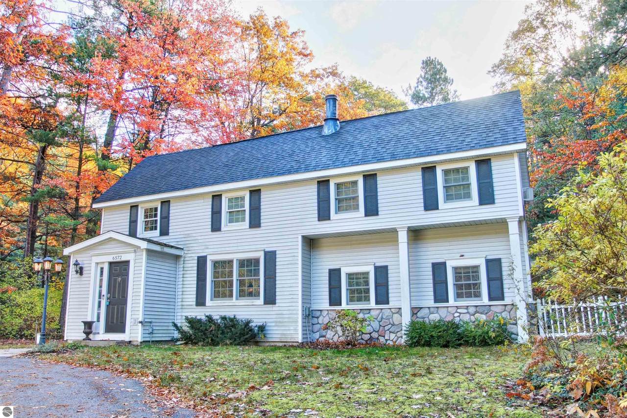 6572 Center Road - Photo 1
