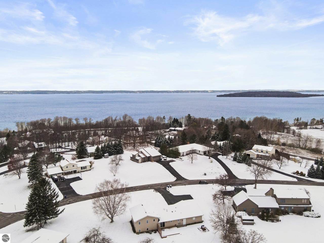 10370 Warren Drive - Photo 1