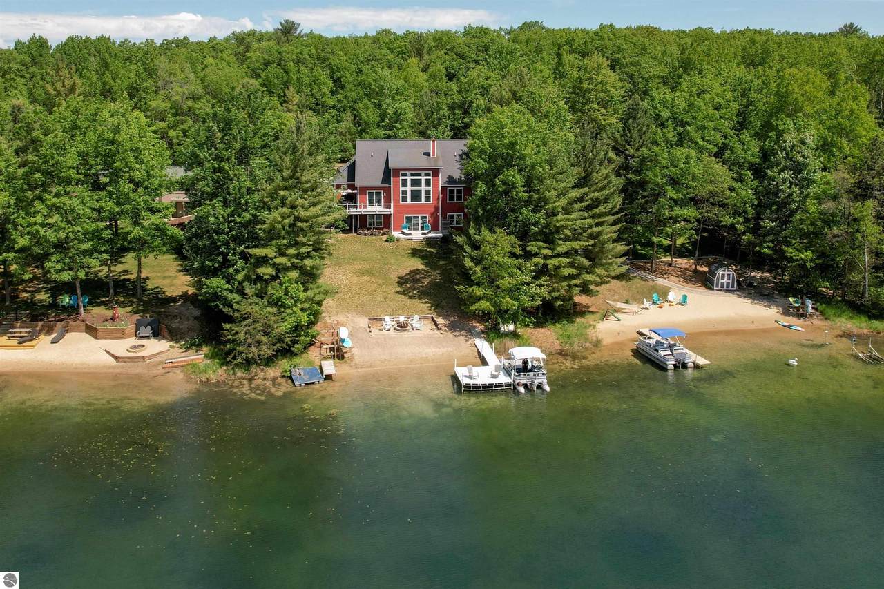 204 Island View - Photo 1