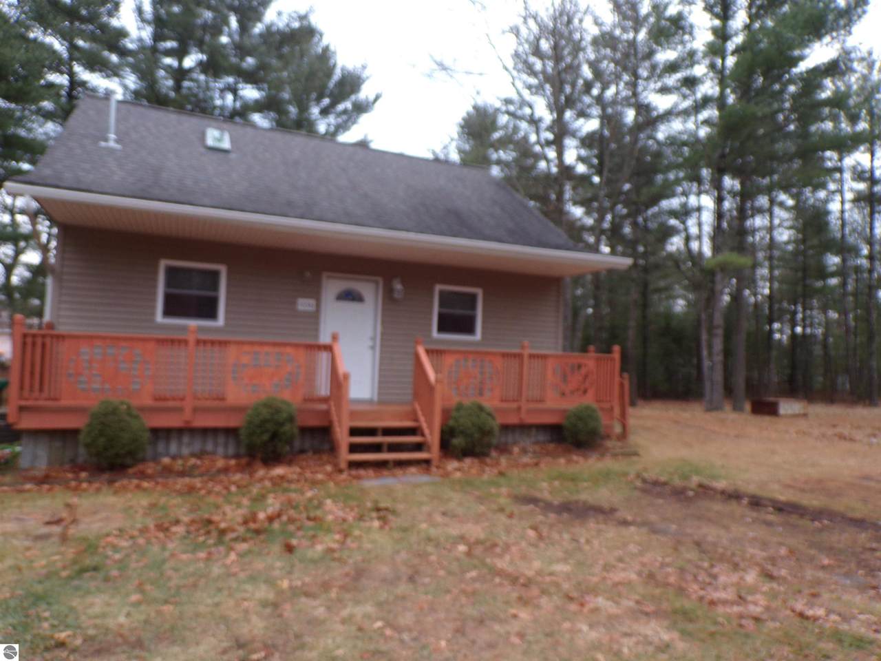 1038 Wintergreen Street - Photo 1