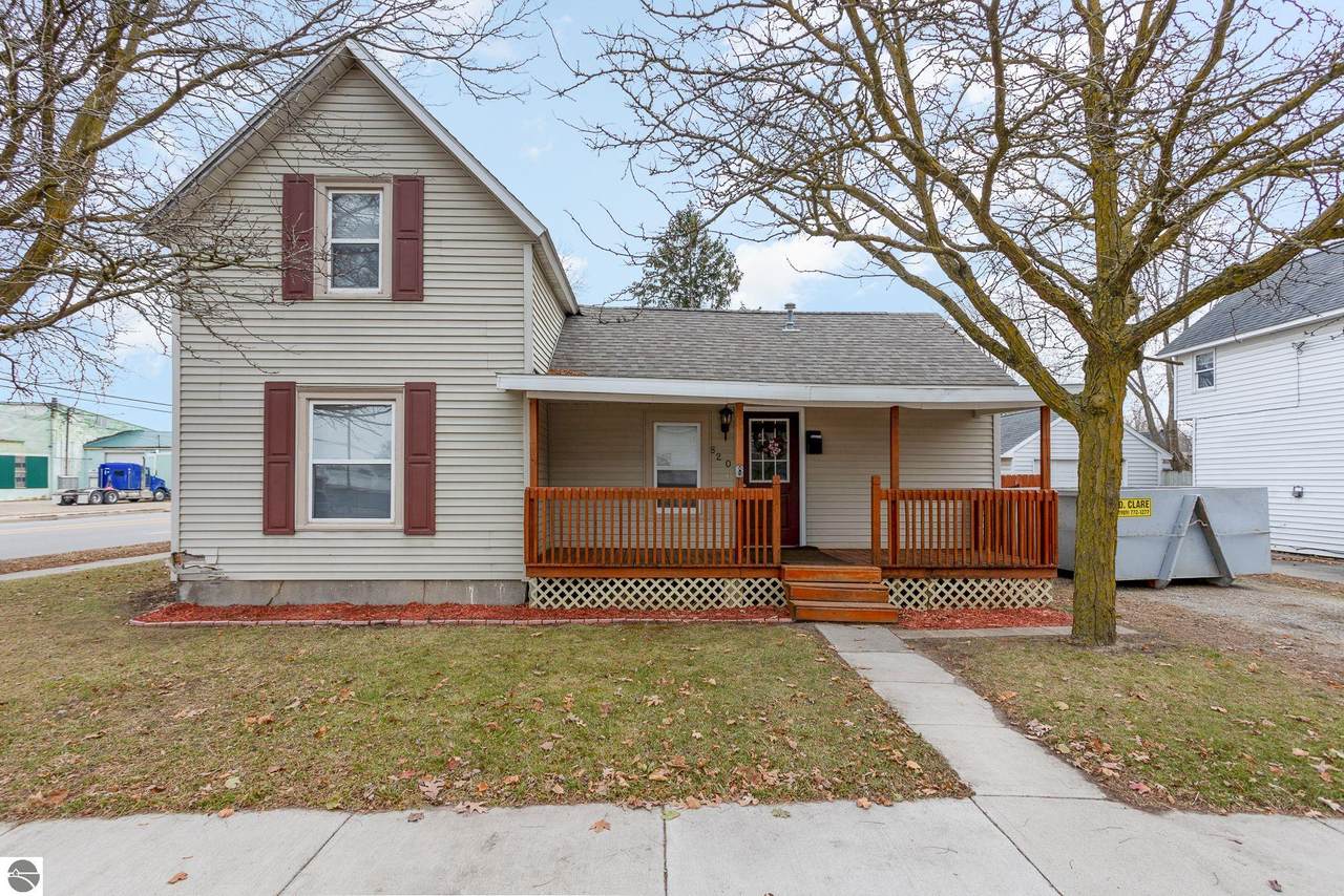 820 Lansing - Photo 1