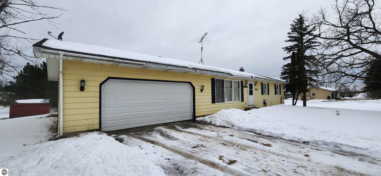 3851 15 Road - Photo 1