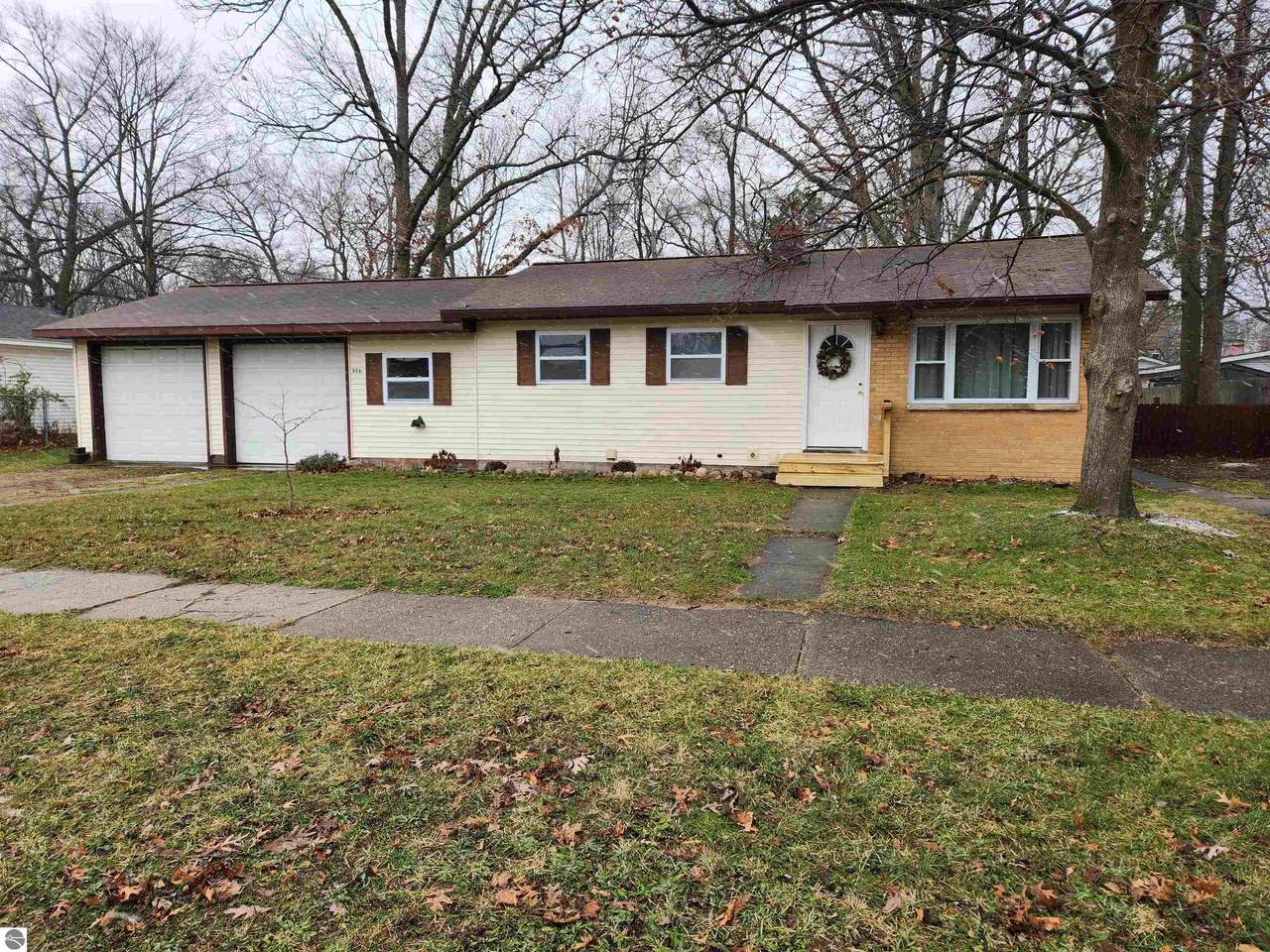 936 Rose Street - Photo 1
