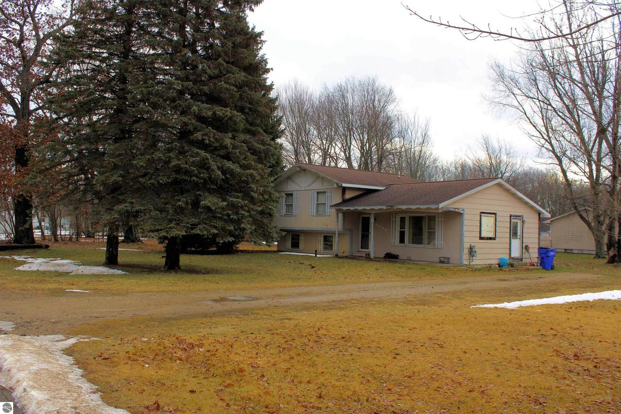 9096 Dean Drive - Photo 1