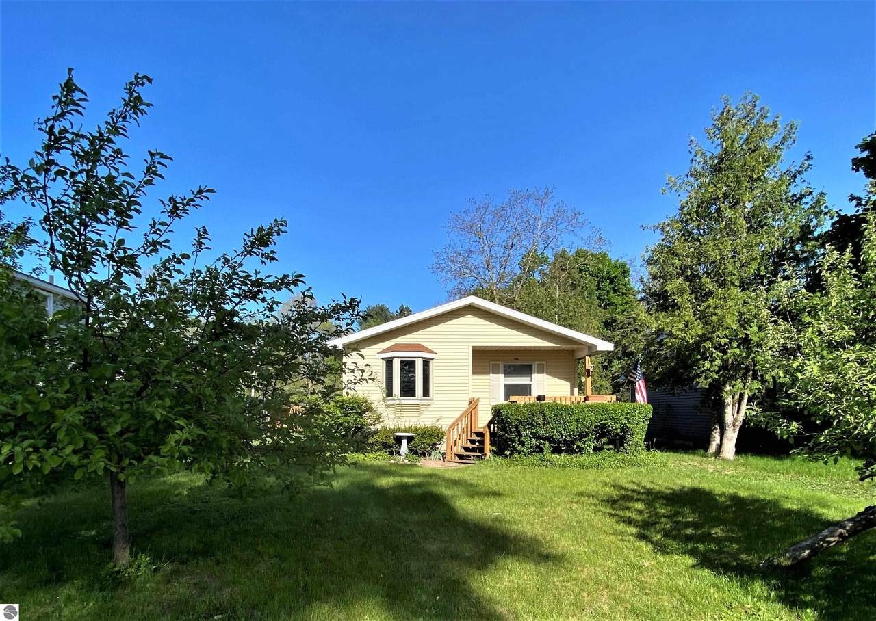 705 Barlow - Photo 1