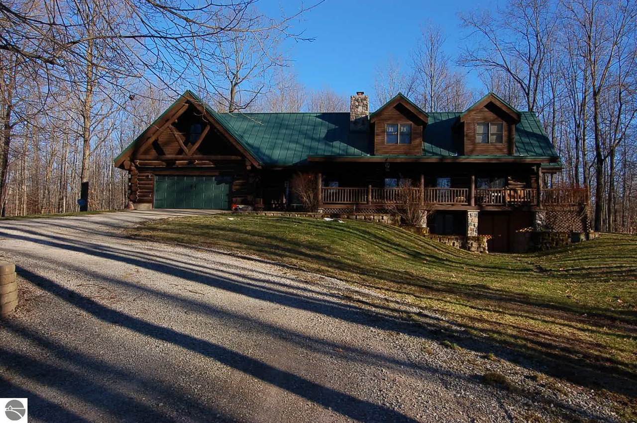 9620 15 Mile Road - Photo 1
