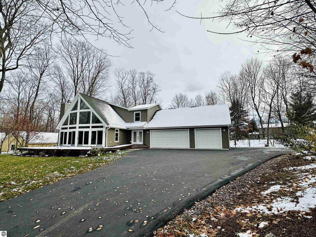 8932 Sunset Circle - Photo 1