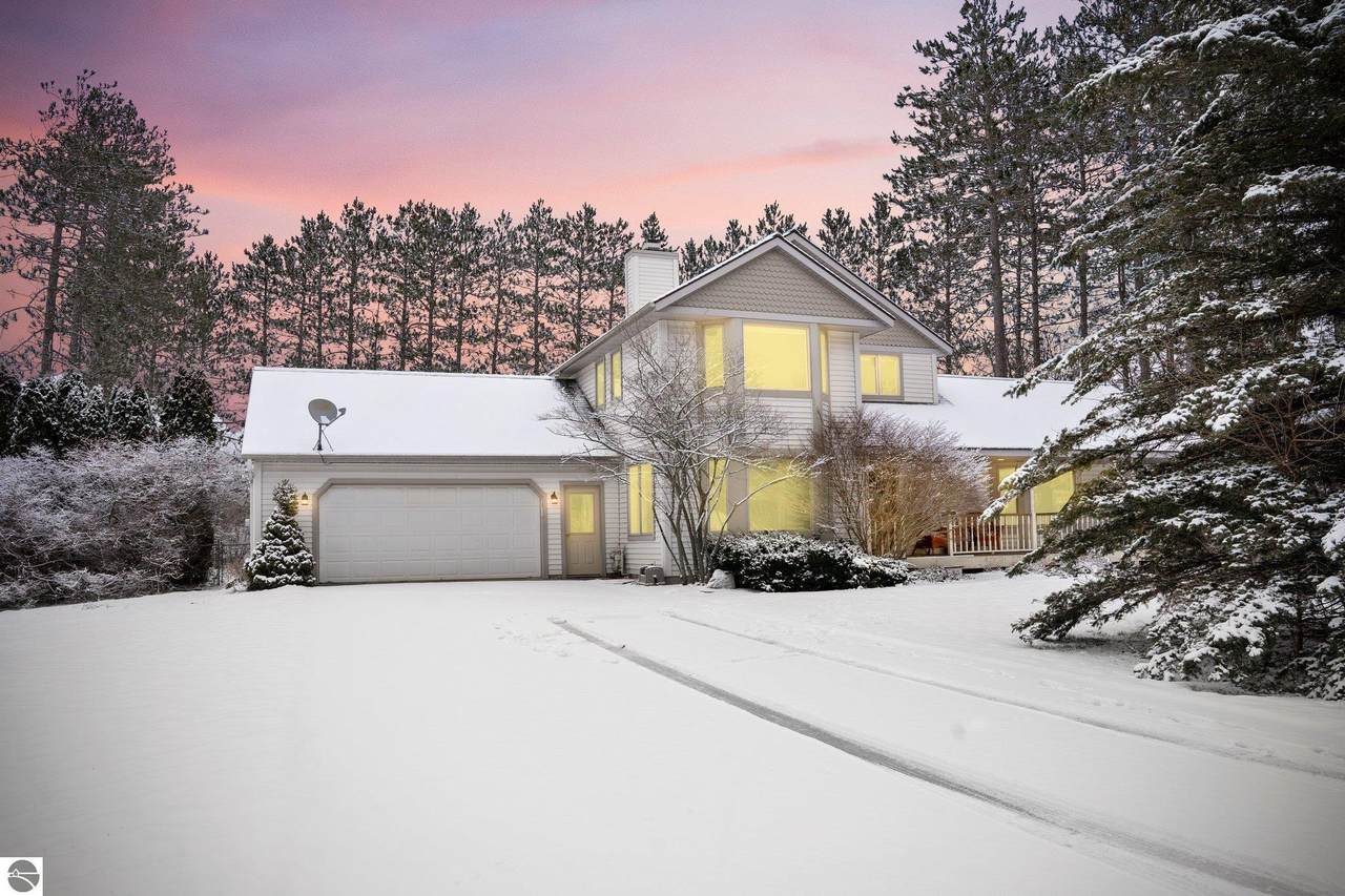 659 Chickadee Lane - Photo 1