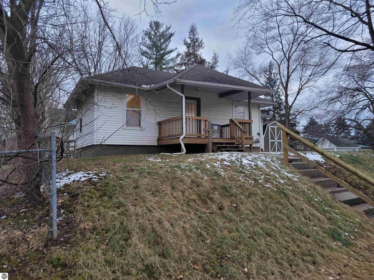 910 Ely Street - Photo 1