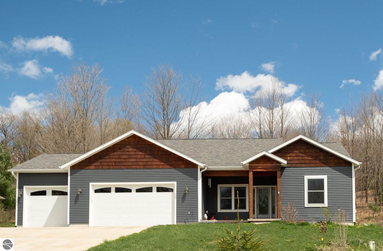 207 Cinnamon Lane - Photo 1