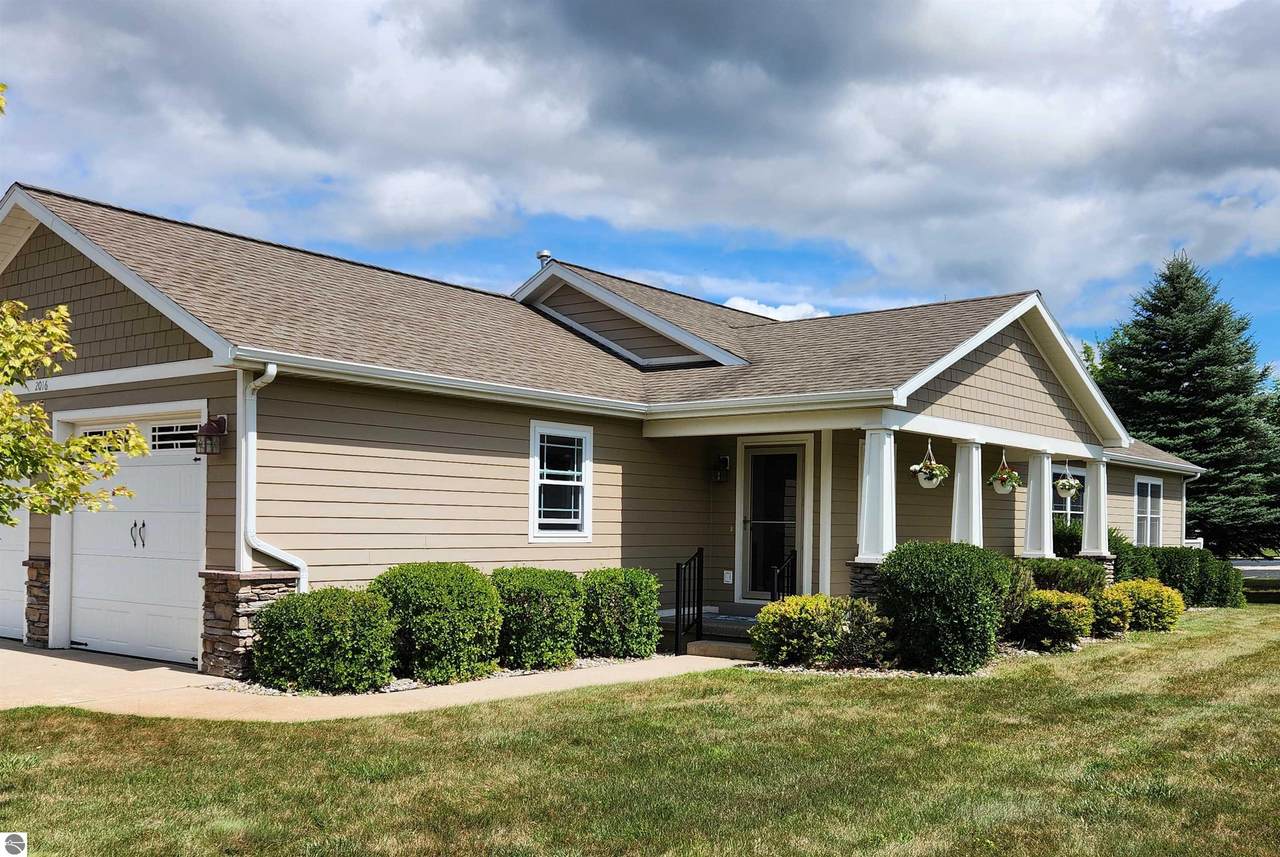 2016 Chrystal Ridge Drive - Photo 1