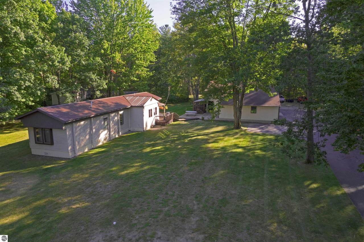 6195 Aarwood Road - Photo 1