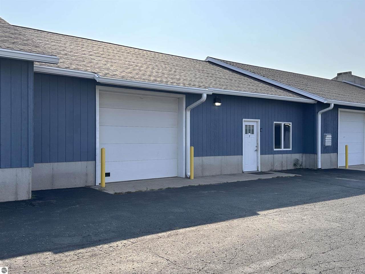 963 Commerce Drive - Photo 1