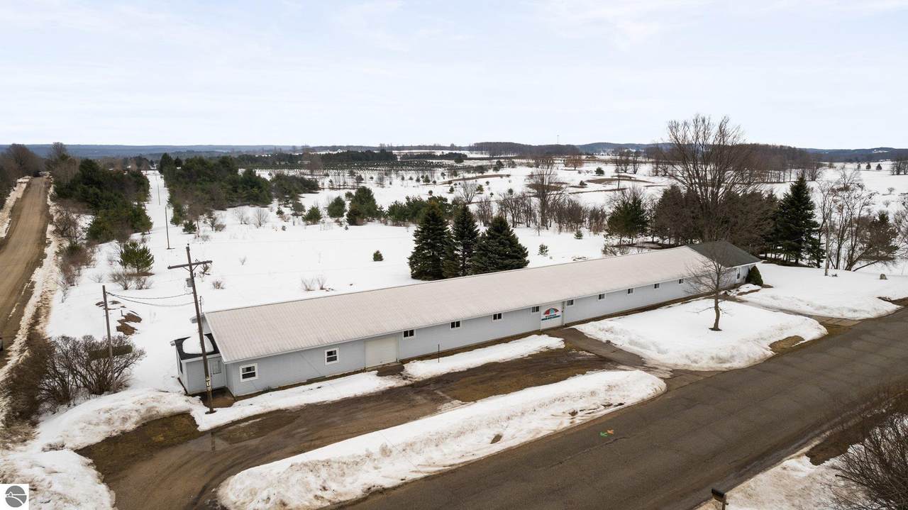 8031 Chapman Road - Photo 1
