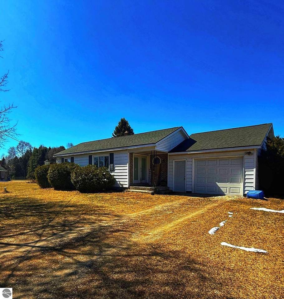 6133 Airline Road - Photo 1