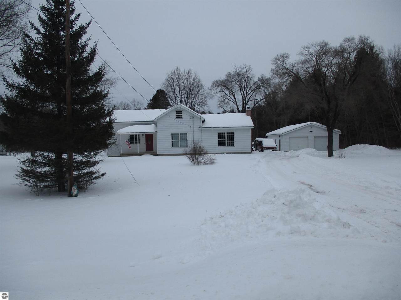 882 Meadow Road - Photo 1