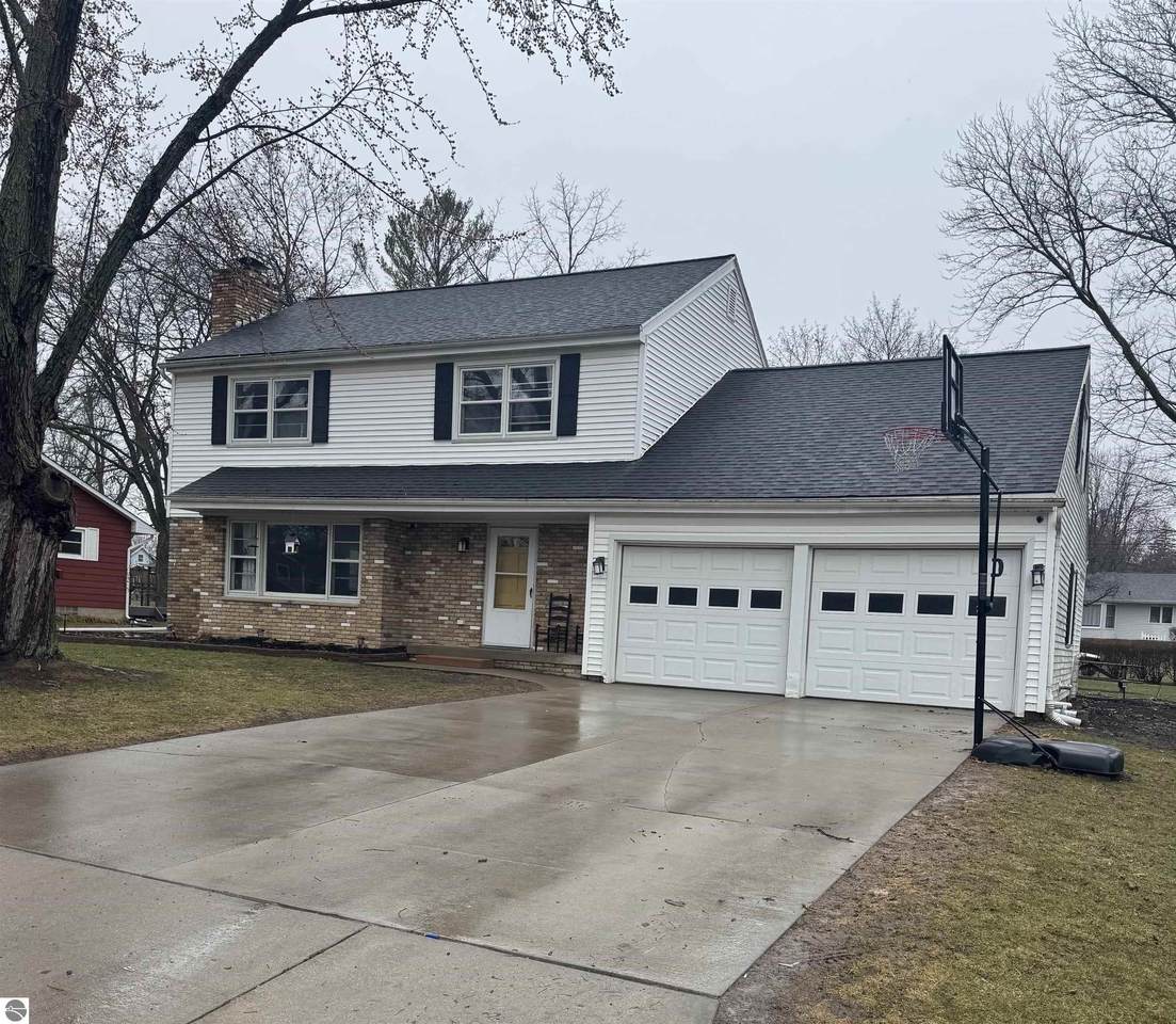 1324 Center - Photo 1