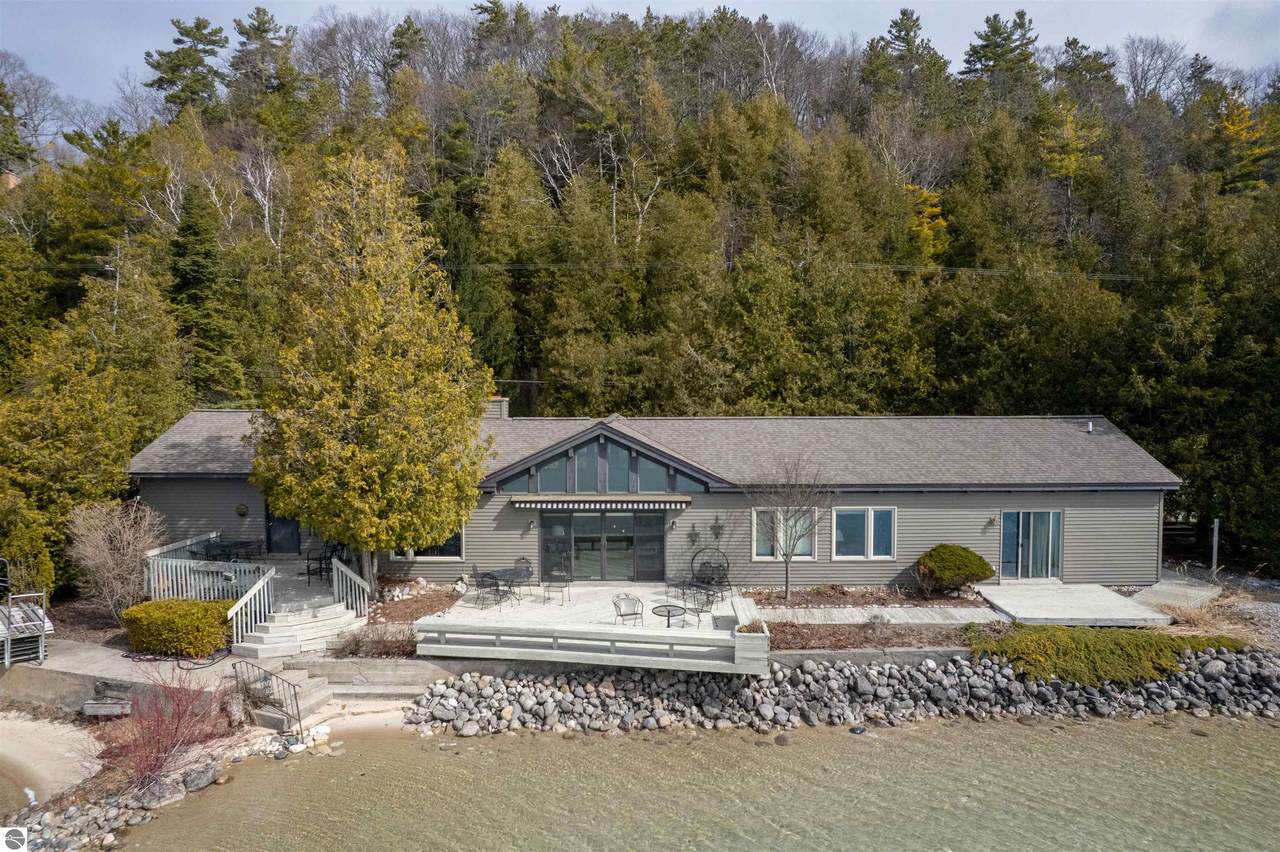 1137 Crystal Drive - Photo 1