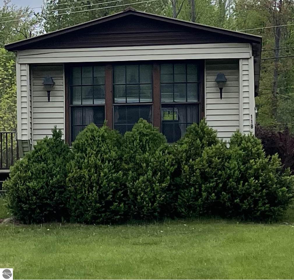 118 Huron - Photo 1