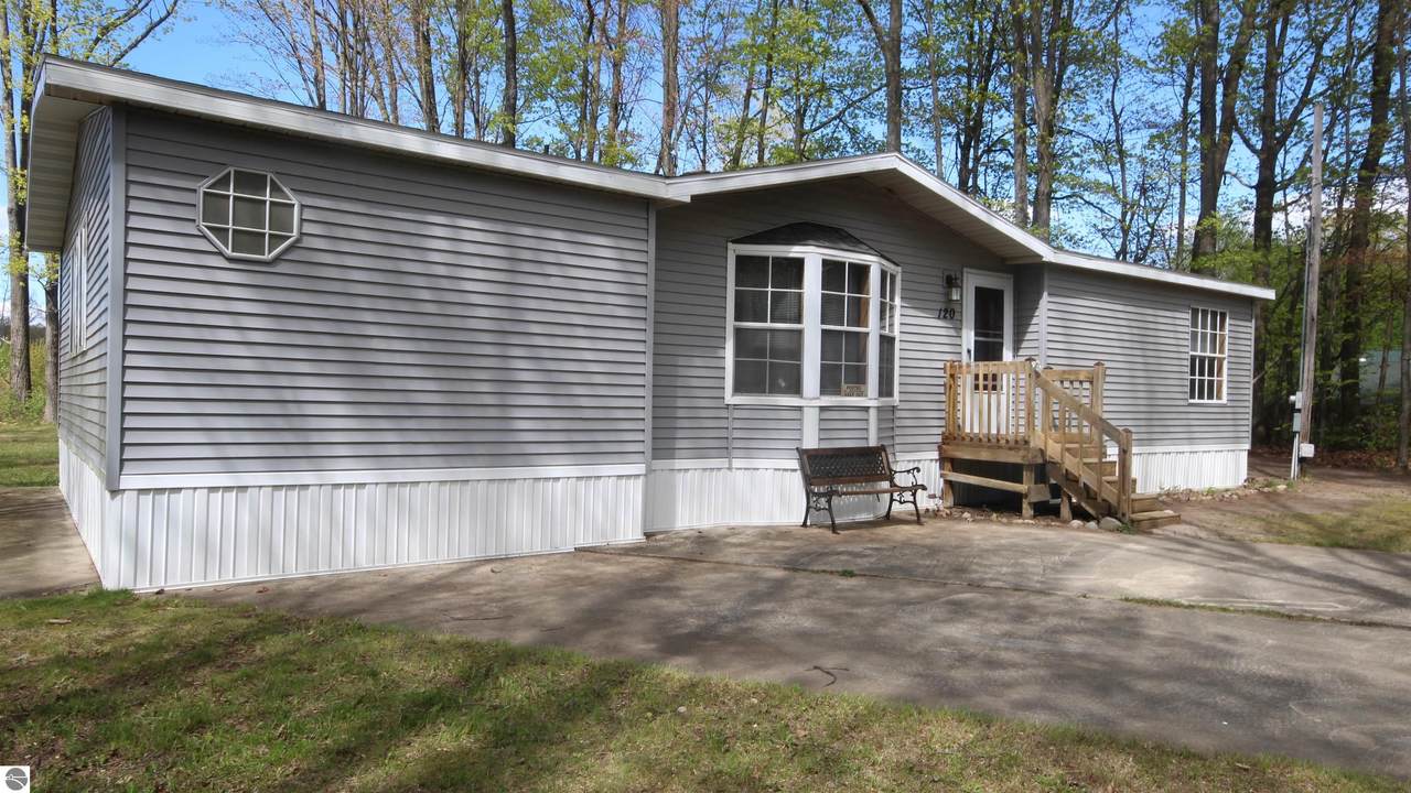 120 Lorna Lane - Photo 1