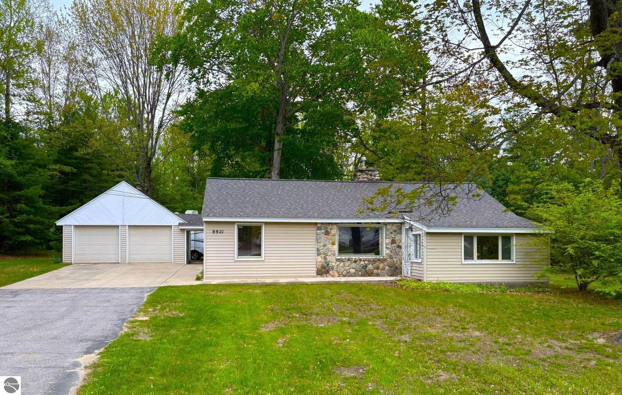 8921 Us-31 - Photo 1