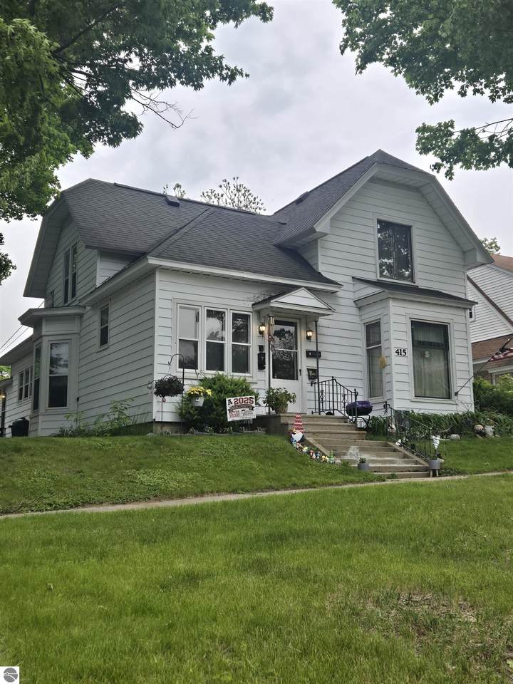 415 Harris Street - Photo 1