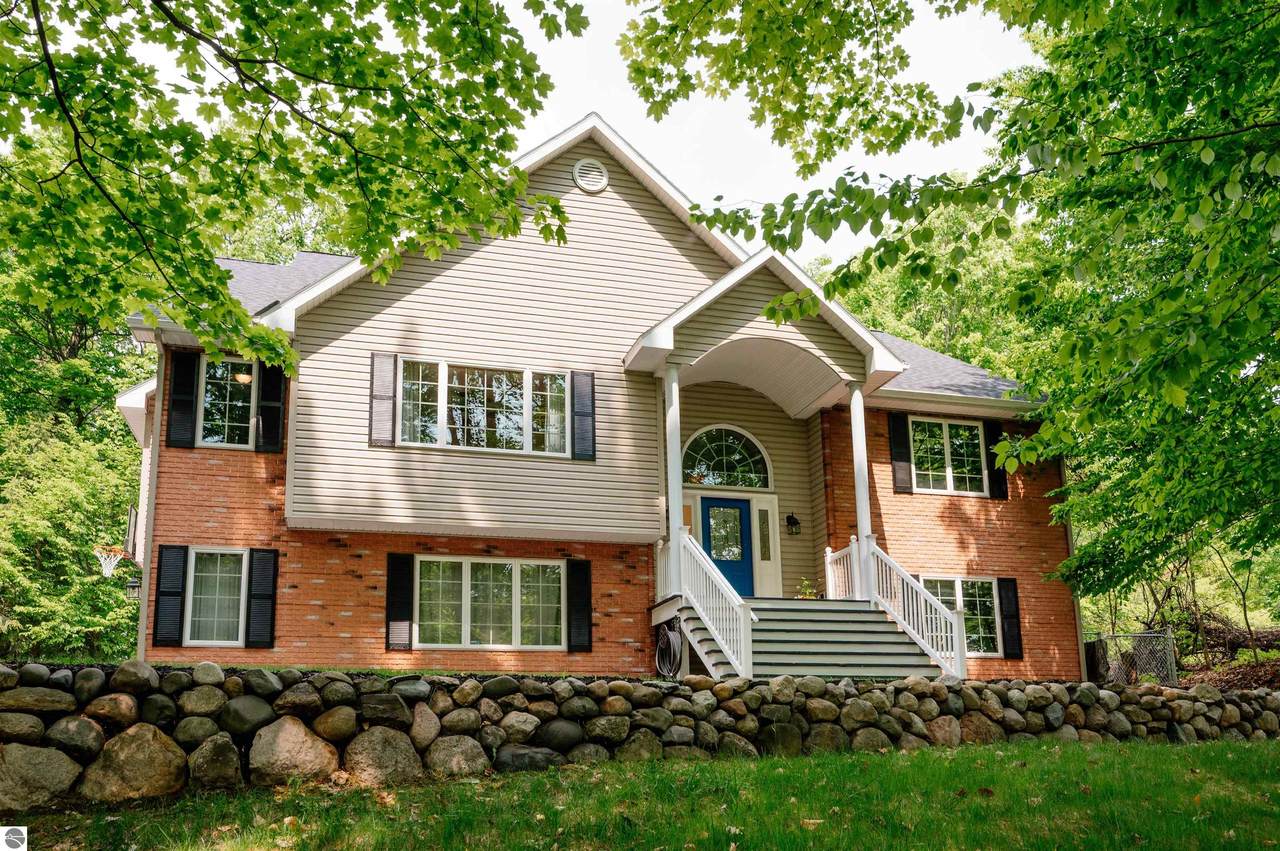 9639 Walkabout Lane - Photo 1