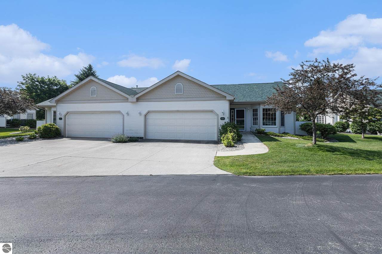 301 Golf View Lane - Photo 1