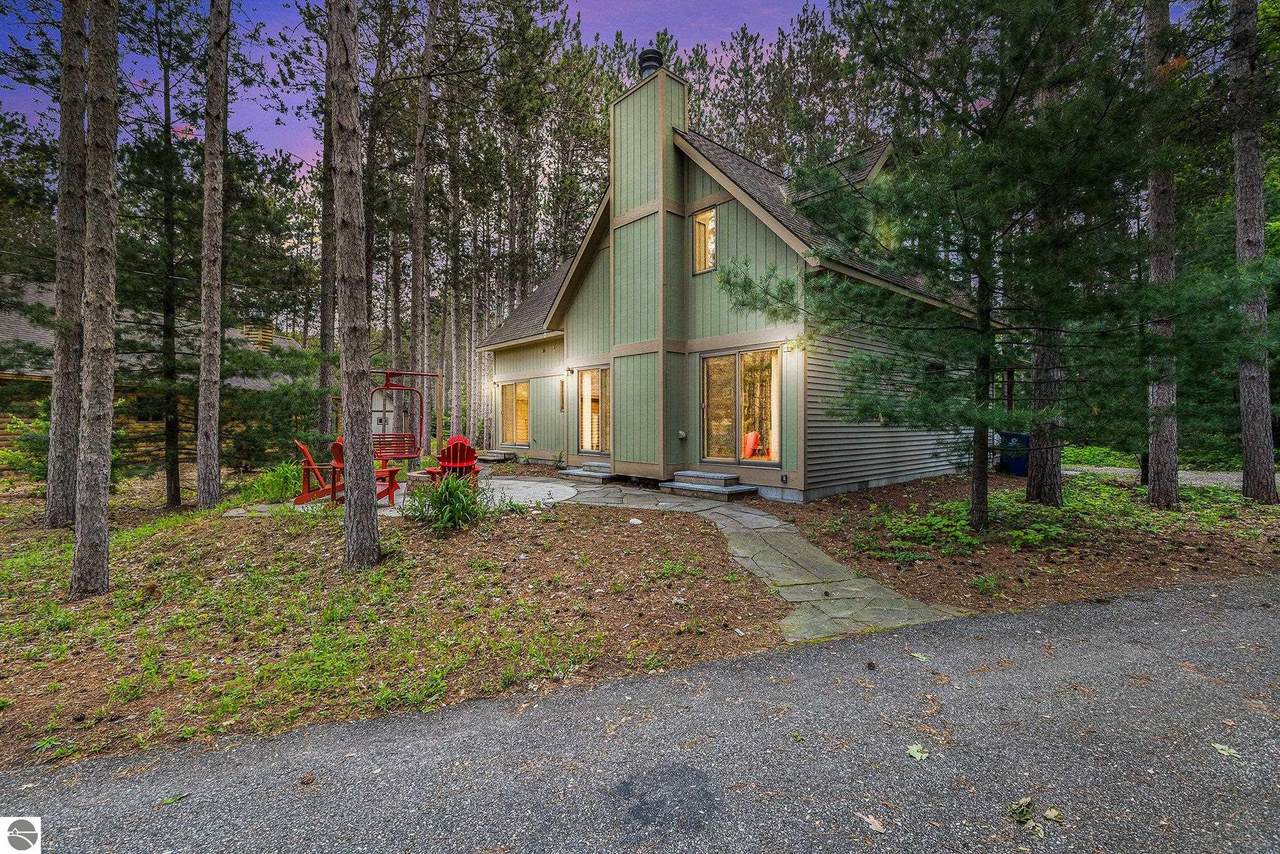 7949 Ottawa Court - Photo 1