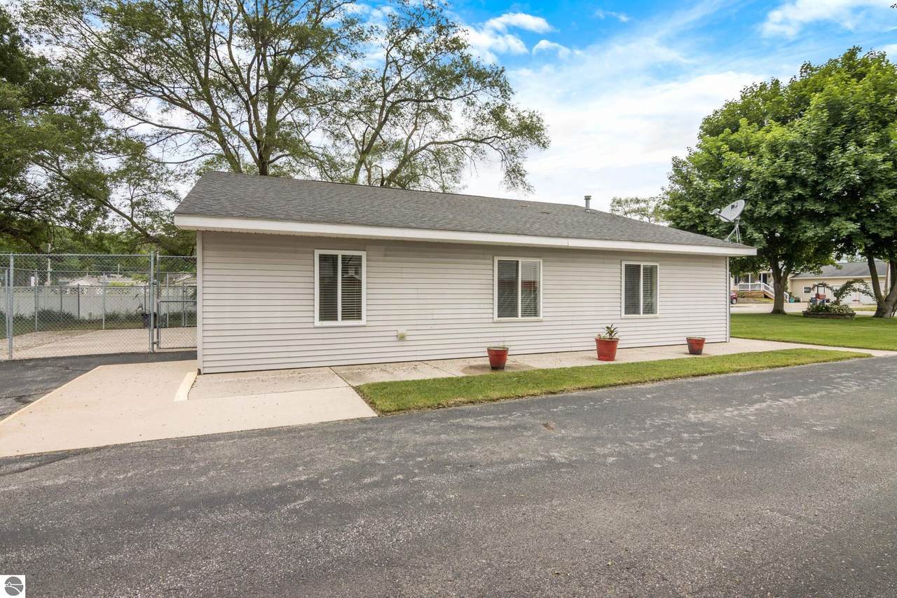 931 Duell Road - Photo 1