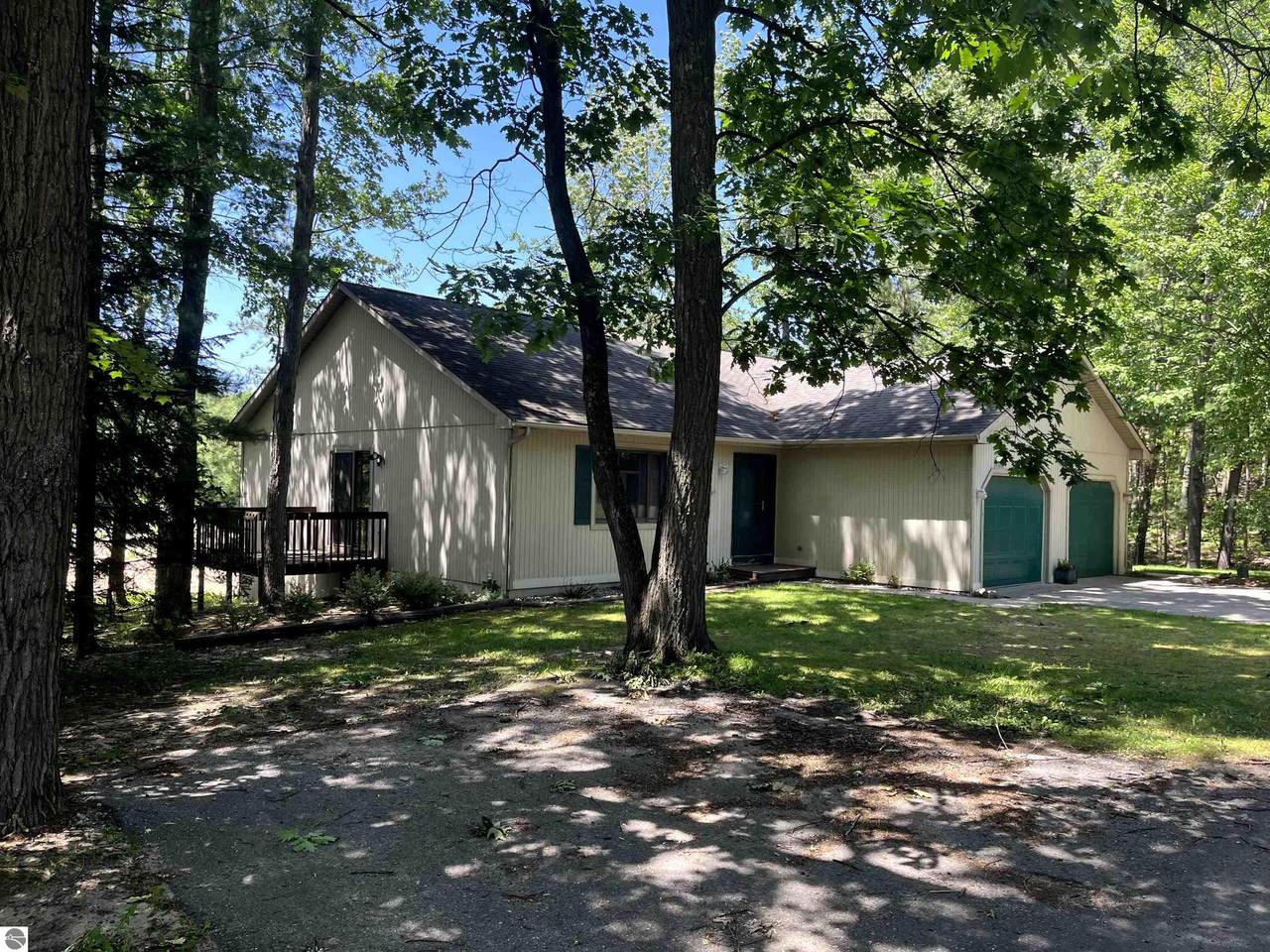 3439 Holiday Road - Photo 1