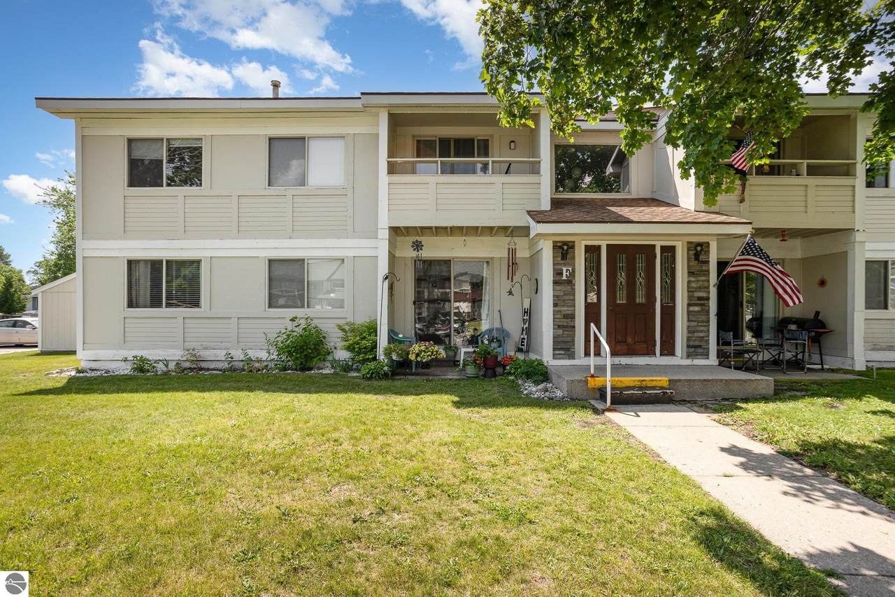 100 4th Avenue - Photo 1