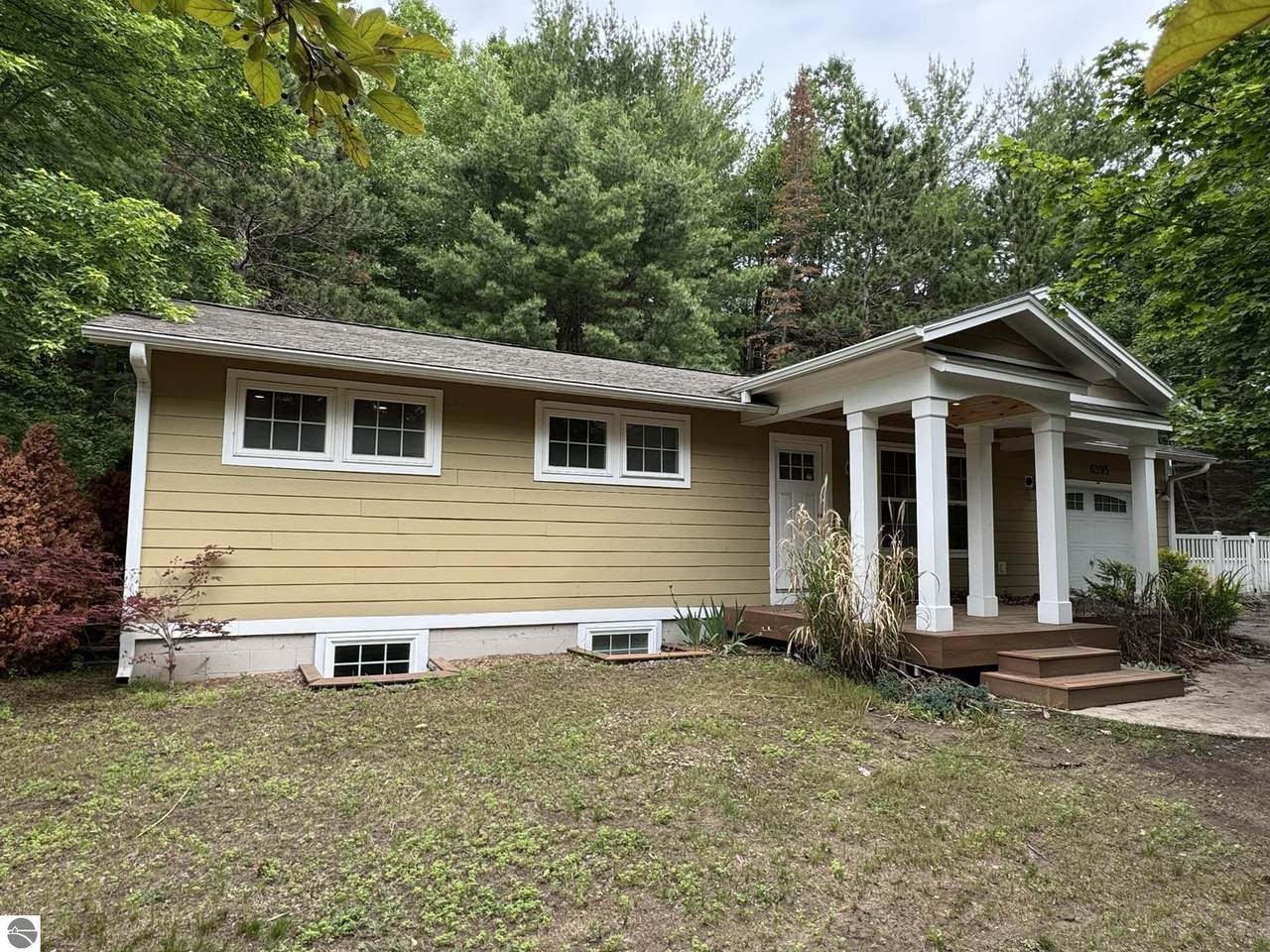 6393 Center Road - Photo 1