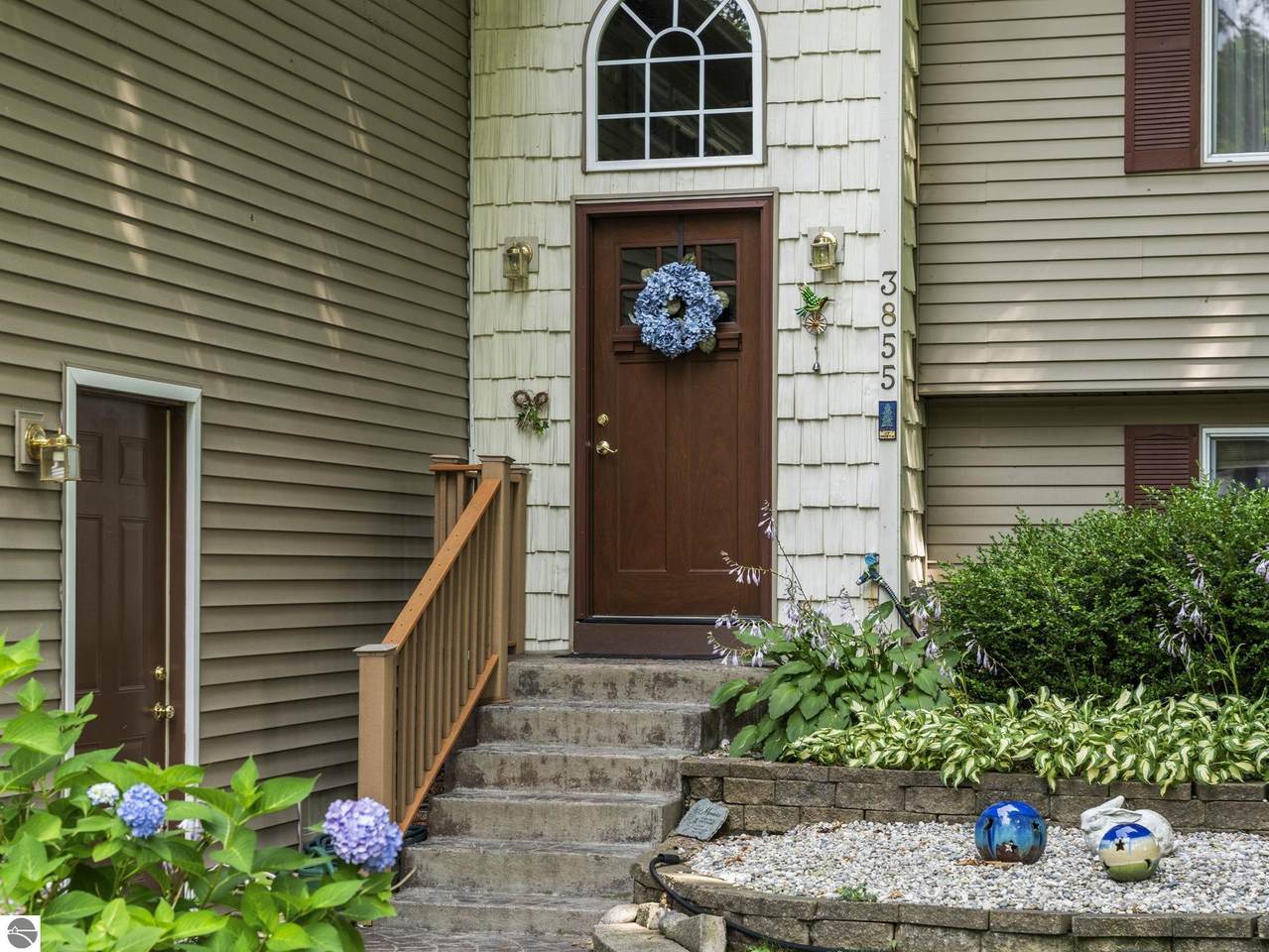 3855 White Birch Drive - Photo 1