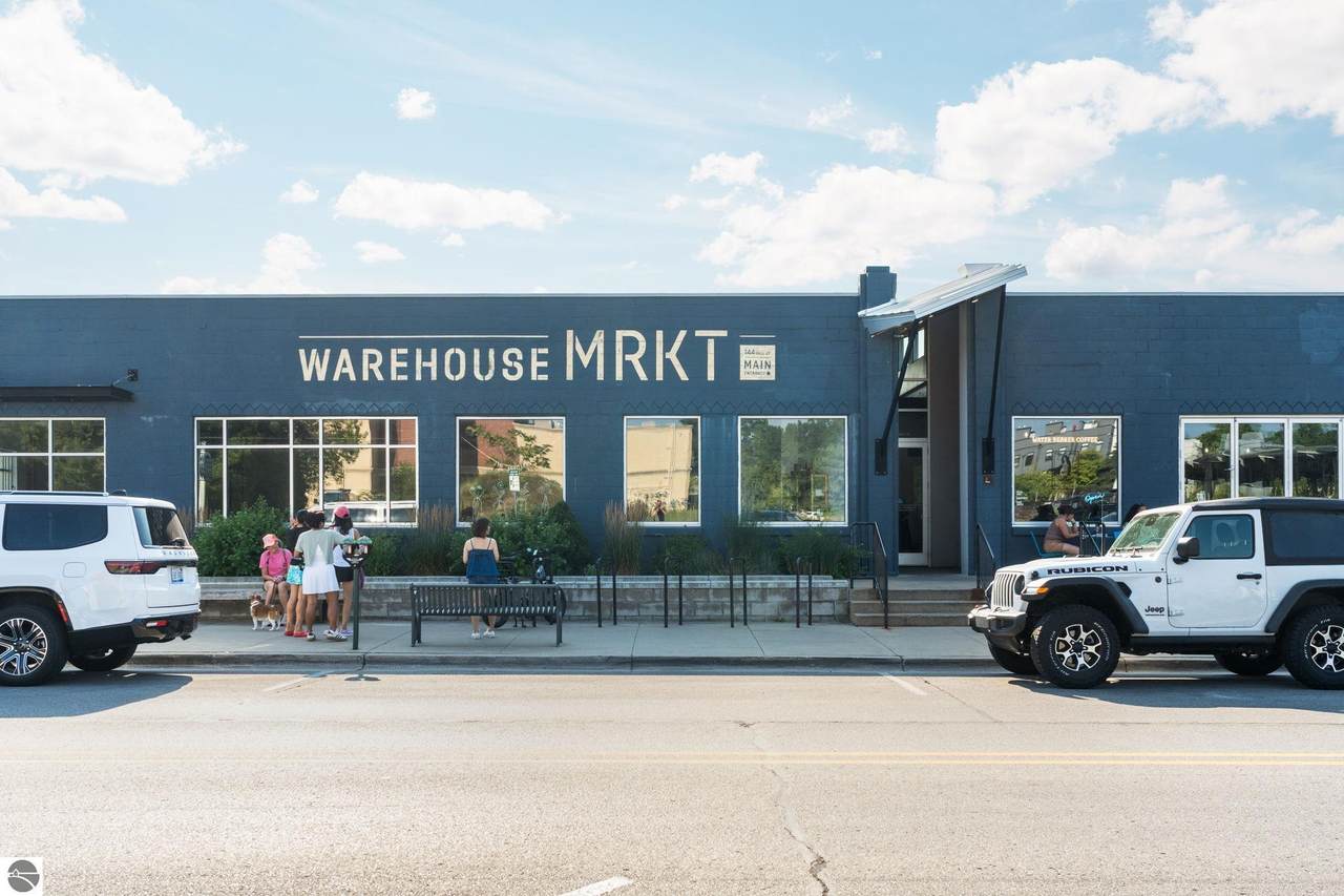 144 Hall Street - Photo 1