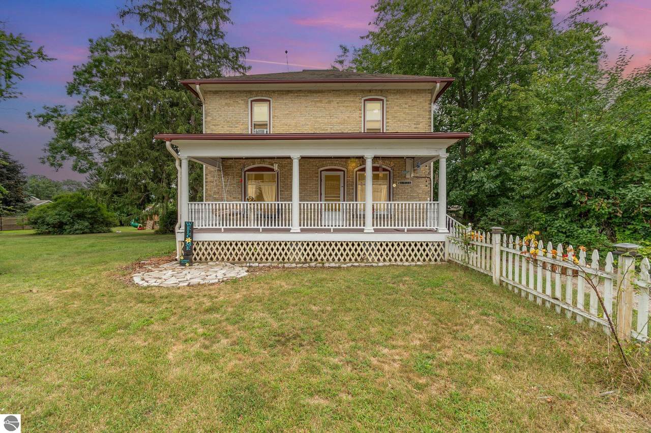 1926 Broadway Street - Photo 1