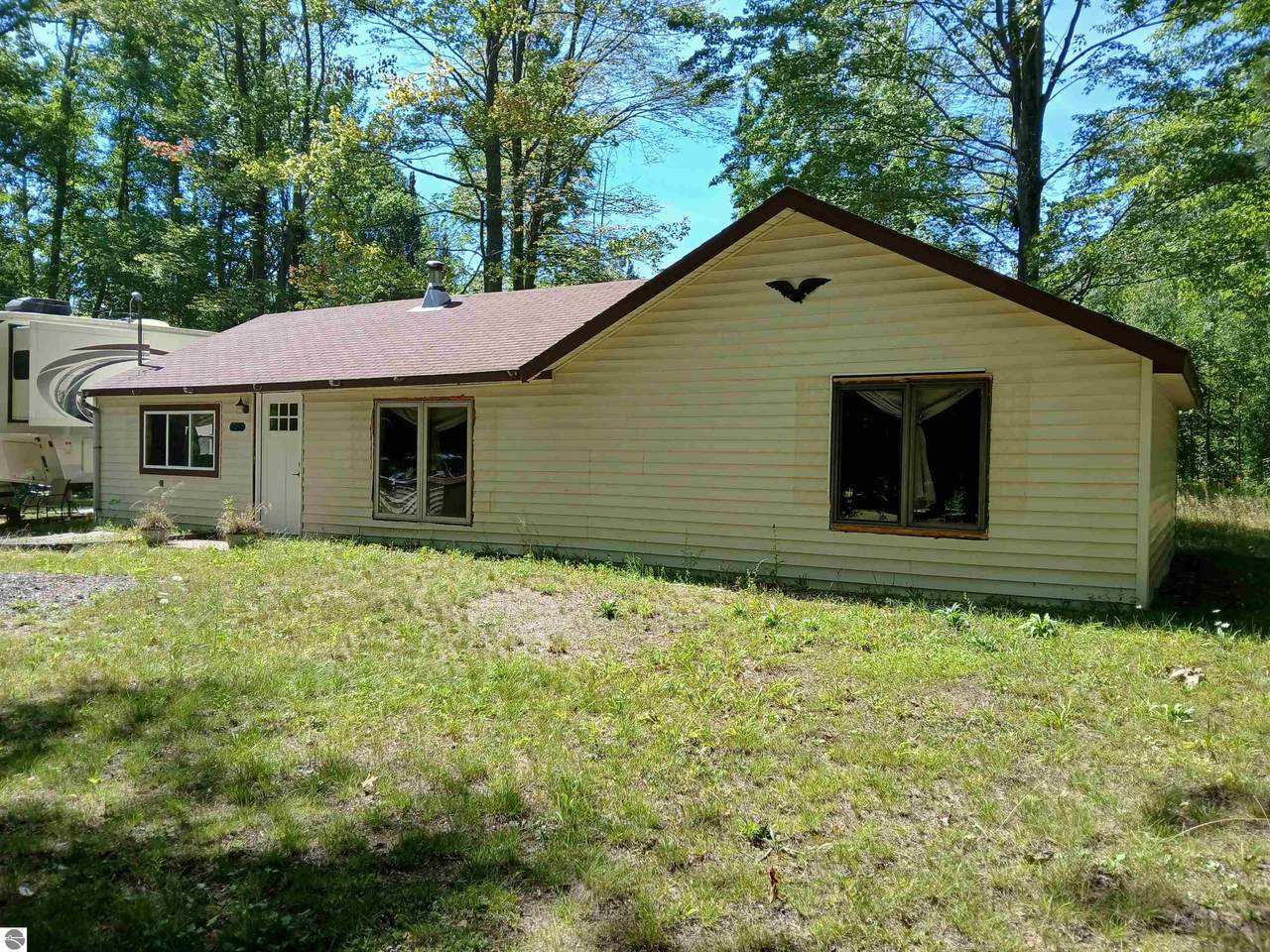 8301 Sherwood Drive - Photo 1