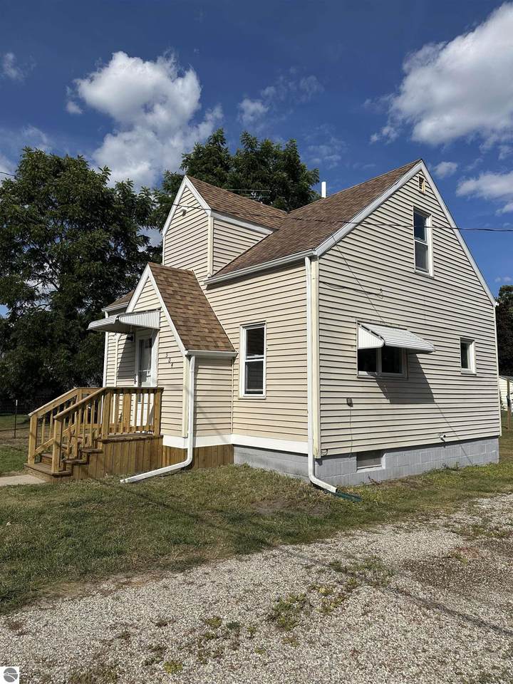 504 Forest Street - Photo 1