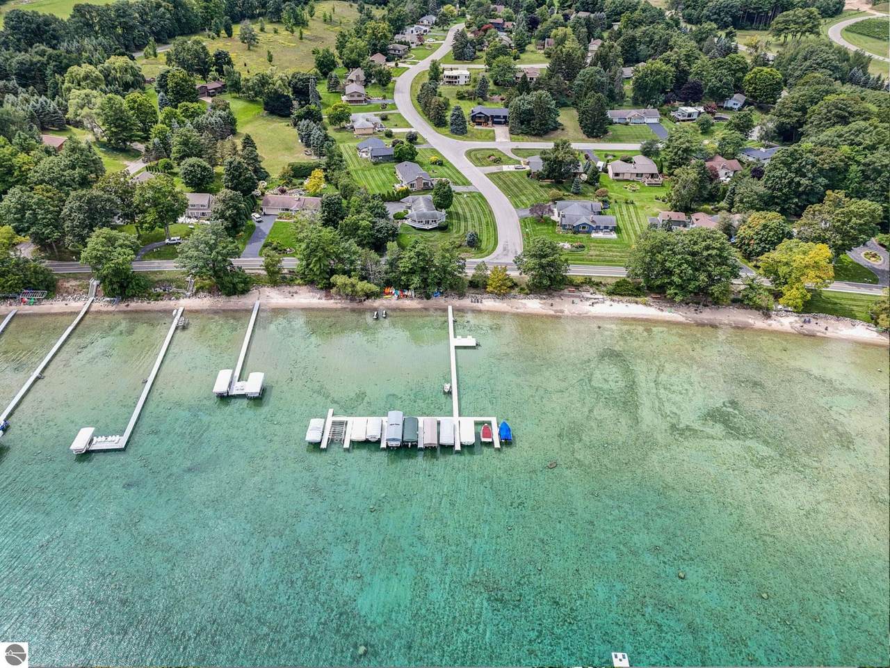 8122 Bay East Court - Photo 1