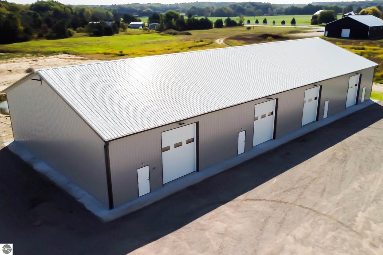 6823 M 137 - Photo 1