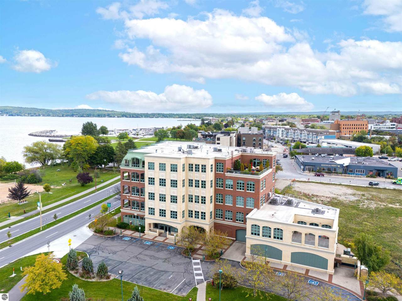 333 Grandview Parkway - Photo 1