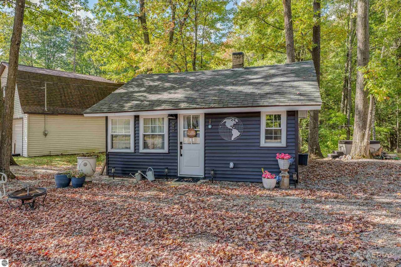 7924 Campbell - Photo 1